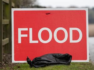 Supporting image for story: New flood alert issued for River Severn in Shropshire as water levels rise