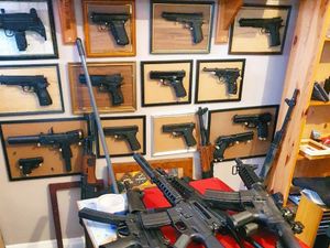 Supporting image for story: Armed police descend on Brownhills property to discover '48 guns' are replicas