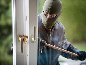 Supporting image for story: Shropshire police issue burglary warnings ahead of clocks change