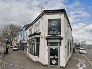 Supporting image for story: Walsall vape shops in court for selling goods to underage customers 