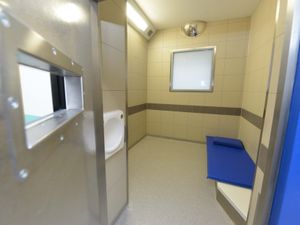 Supporting image for story: Investigation launched after man dies in police custody in Oldbury