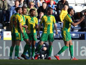 Supporting image for story: Darren Moore: West Brom will celebrate going top with pasta on the bus home