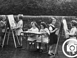 Supporting image for story: Pictures from the past - April 25