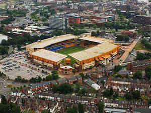 Supporting image for story: FA fines Wolves £75,000 over yellow cards
