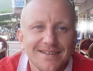 Supporting image for story: Murder investigation begins after father found dead in flat