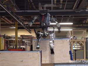 Supporting image for story: Watch this robot doing parkour better than most humans can