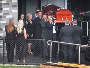 Supporting image for story: Celebrities join friends and family at funeral of Shane Warne