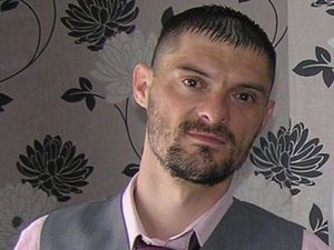 Supporting image for story: Richard Cheshire inquest suspended as police probe into crash continues