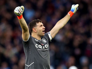 Supporting image for story: Emi Martinez to return for Aston Villa at Brighton before heading to World Cup 