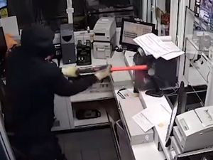 Supporting image for story: WATCH: Do you know these men? Sledgehammer raid captured on CCTV