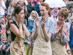 Supporting image for story: TV ratings wars come to a head as 2016 comes to an end