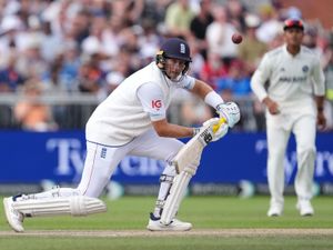 Supporting image for story: Joe Root climbs all-time Test ranks on perfect morning for England