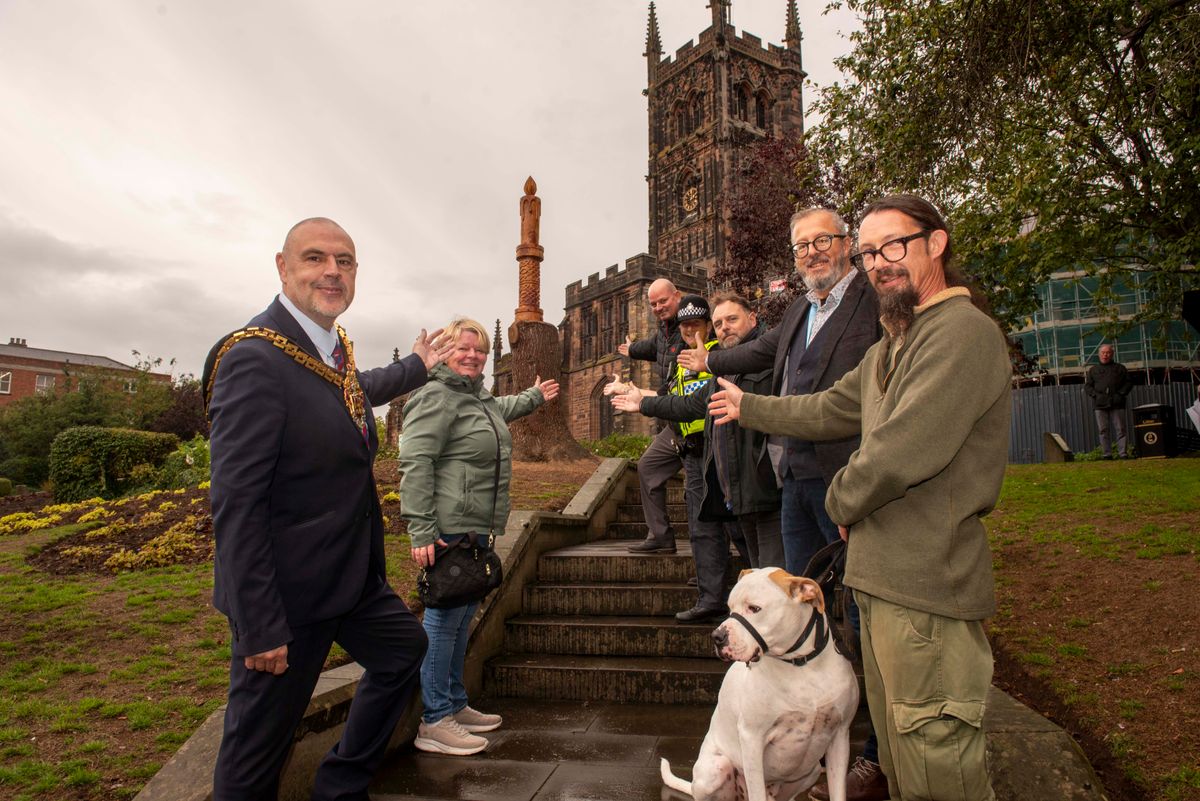 Out of darkness cometh light: New sculpture unveiled reflecting Wolverhampton motto