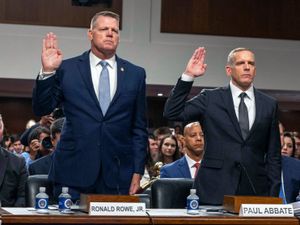 Supporting image for story: Secret Service deputy grilled in Senate over Trump assassination bid