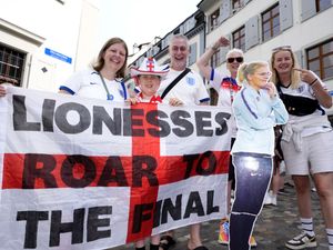 Supporting image for story: Royals lead nation in wishing England’s Lionesses good luck ahead of Euros final