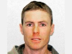 Supporting image for story: Hunt as Shropshire criminal goes on the run