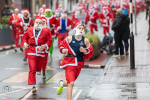 Santa run on Sunday - Simon Lewis