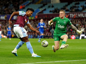 Supporting image for story: EFL Cup: Aston Villa 1 Everton 2 - Report 
