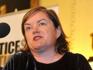 Supporting image for story: Poll: Should immigrants be made to learn English?