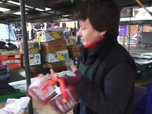 Supporting image for story: Are market traders shouting too loudly?