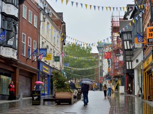 Supporting image for story: Concern as Shrewsbury town centre visitor numbers crash by 161,000 compared to last summer