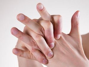 Supporting image for story: Researchers use mathematics to explain the sound of your knuckles cracking