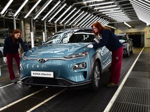 Supporting image for story: Hyundai Kona Electric waiting times slashed in production ramp up