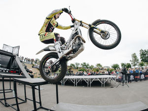 Supporting image for story: World record BMX rider to perform at major international show