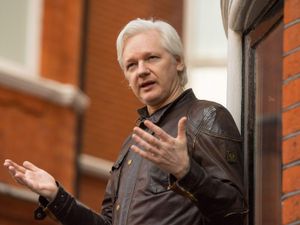 Supporting image for story: Julian Assange ‘tests positive for Covid’