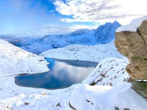 Supporting image for story: First snow of the season could hit the Welsh mountains
