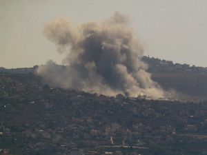 Supporting image for story: Israeli strike on Gaza school-turned-shelter kills 17, say Palestinian officials