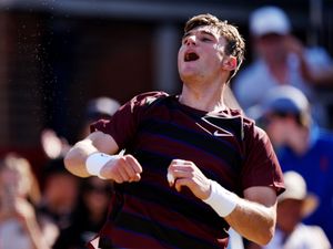 Supporting image for story: Jack Draper fights back from set down to reach last eight at Queen’s