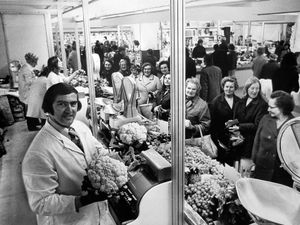 Supporting image for story: 10 pictures of what life was like in West Bromwich in 1973. Are you in any of them?