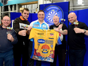 Supporting image for story: Gerwyn Price takes on fans in Wolverhampton ahead of Grand Slam of Darts - with PICTURES and VIDEO