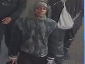 Supporting image for story: Police search for suspects after knifepoint robbery at Dudley bus station 