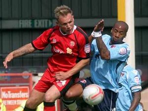 Supporting image for story: Richard Taundry turns into right-back