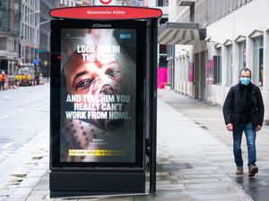 Supporting image for story: Scientists warn of new Covid wave if lockdown is lifted too quickly