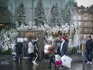 Supporting image for story: Christmas bubbles in Scotland should not be used for parties, Jason Leitch says