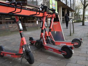 Supporting image for story: E-scooters: What are the rules and what do you need to know?