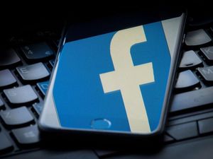 Supporting image for story: Facebook to fund 80 trainee local journalists in £4.5m scheme