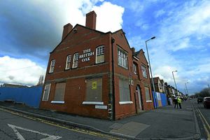 The British Oak pub in Willenhall Road