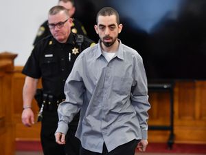 Supporting image for story: Man accused of stabbing Salman Rushdie declines to give evidence in his defence