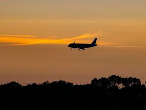 Supporting image for story: Government urged to refund consumers for cancelled holidays