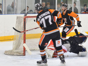 Supporting image for story: Scott McKenzie returns to Telford Tigers