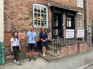 Supporting image for story: New plaques on Newtown Heritage Trail celebrated by town council