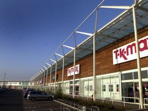 Supporting image for story: Retail parks help boost British Land