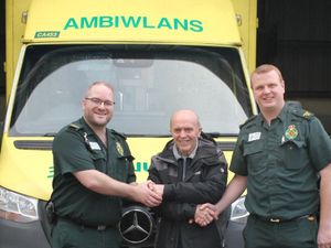 Supporting image for story: Bowls player, 73, thanks the off-duty paramedic who saved his life