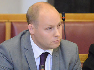 Supporting image for story: UKIP exodus in Dudley continues as two more quit