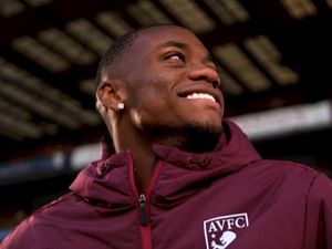 Supporting image for story: Aston Villa seal £18m Jhon Durán deal 