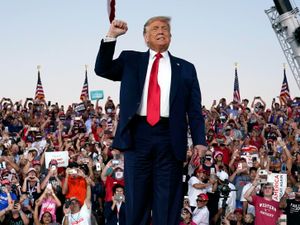 Supporting image for story: Defiant Trump defends virus record in first post-Covid rally